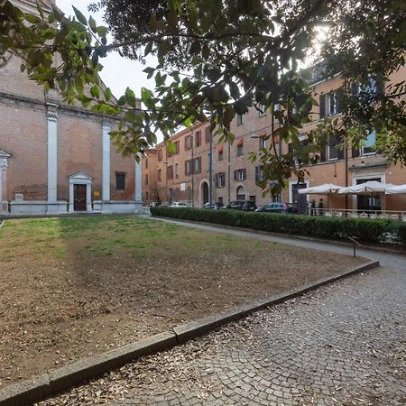 Central Ferrara Apartment Экстерьер фото